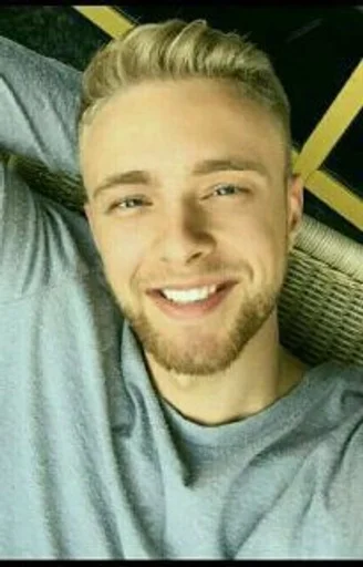 Человек человеческое лицо улыбаться