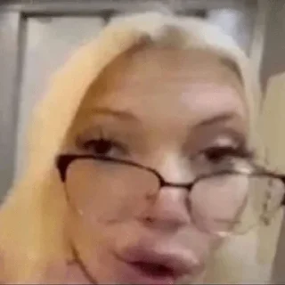 Стикер QUEENS OF RAP - 9