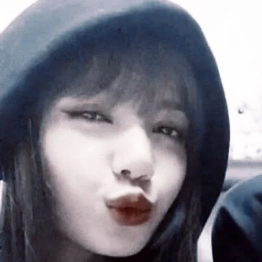 Стикер 🫐 𝘓𝘪𝘴𝘢 𝘣𝘺 @asyjii :: @fStikBot - 4