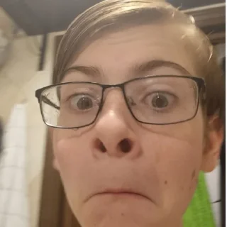 Стикер Живая легенда - 0