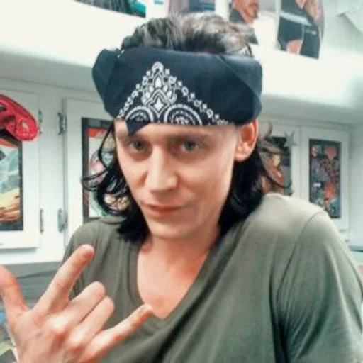 Loki🛐 :: @fStikBot - человеческое лицо