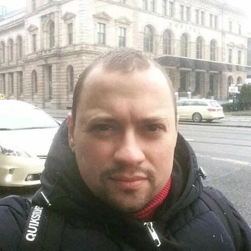 на открытом воздухе человеческое лицо Человек