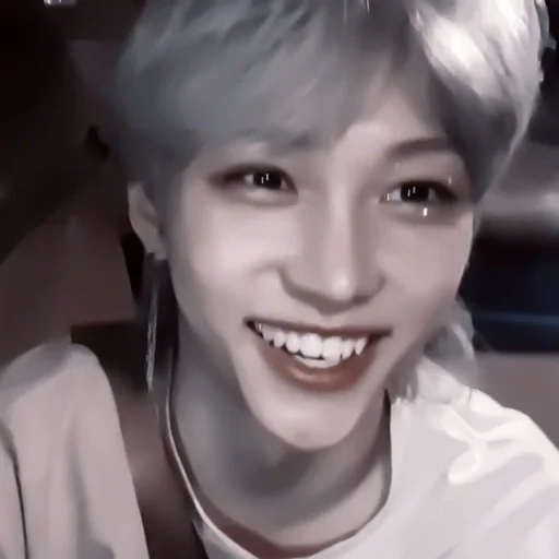 Человек человеческое лицо улыбаться