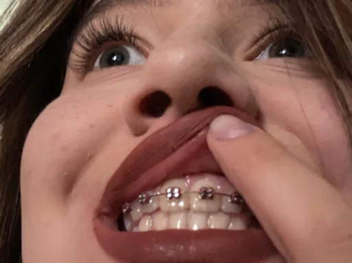 Стикер Louisepackmem - 1