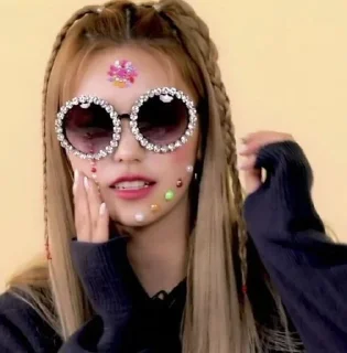 Стикер ❣️Йеджи❣️ - 11