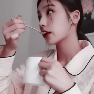 Стикер ❣️Йеджи❣️ - 7