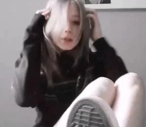 Человек комнатный стена