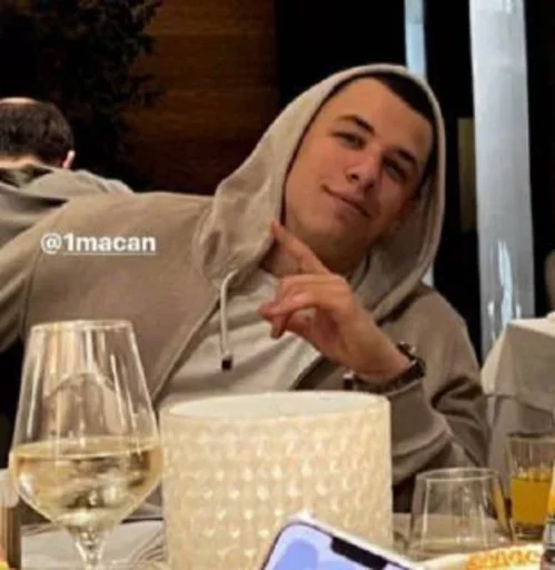 Стикер Macaanchikkk - 1