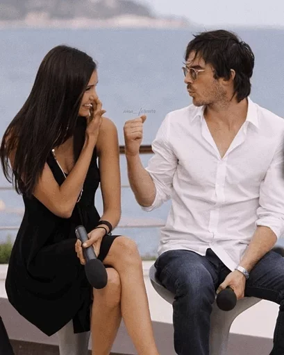 Mahii♡danii
@BADVAMPlRE @Nina_angus - 