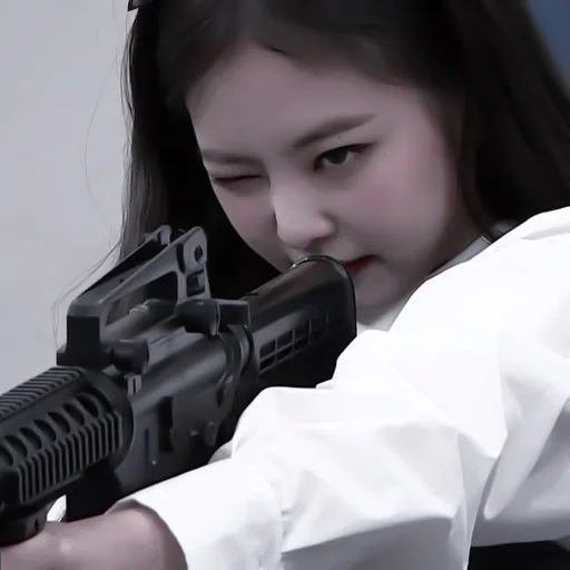 Человек оружие пушка