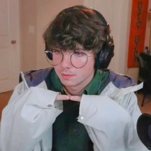 Стикер Mcyt - 2