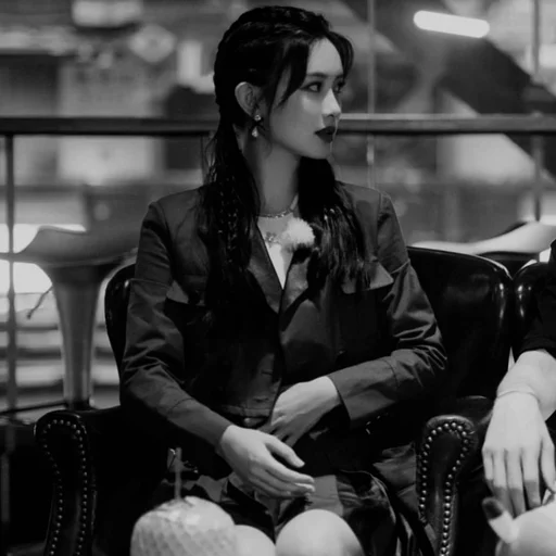 мєиg ᴢιуι @SwanPack - person