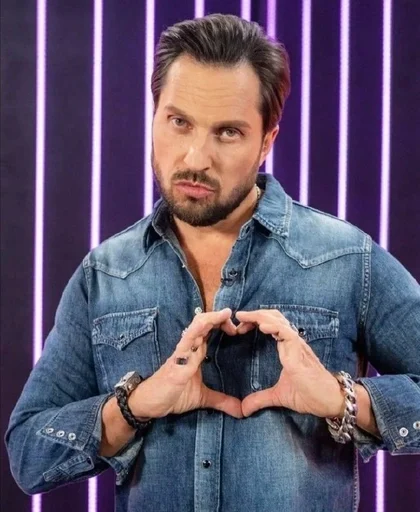 Sticker СВИНКА ПЕПА❤️❤️🌸🌸 :: @fStikBot - 7