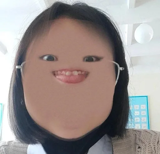 человеческое лицо губа селфи