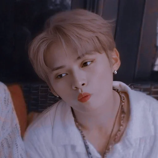 Стикер Минхо - 4