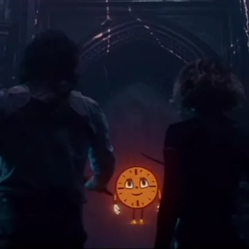 clothing screenshot person