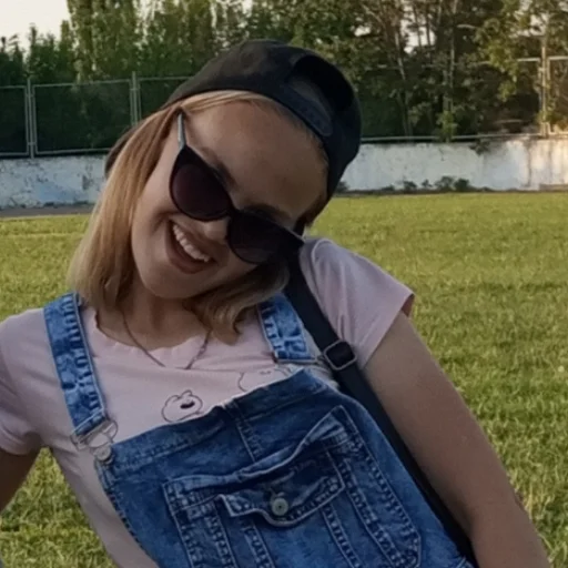 Mopsikstik - человеческое лицо