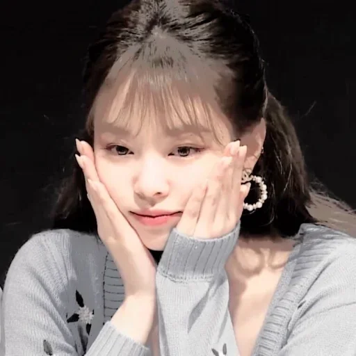 Стикер 𝓚𝓲𝓶 𝓜𝓪𝔂 :: @fStikBot - 4