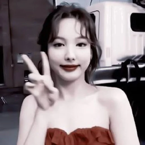 ♡:;𝖭𝖺𝗒𝖾𝗈𝗇 𝗯𝘆-@bunnieluq•. - 