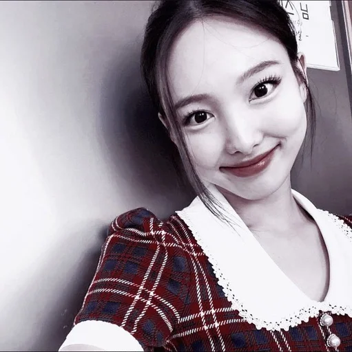 Стикер [🏯] Nayeon @fancamstanf :: @fStikBot - 11