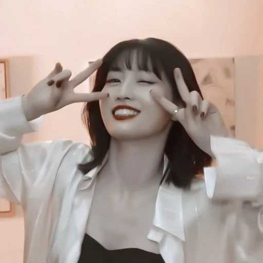 Человек стена человеческое лицо