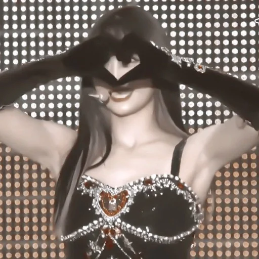 модный аксессуар человеческое лицо ожерелье