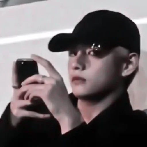 Человек модный аксессуар человеческое лицо