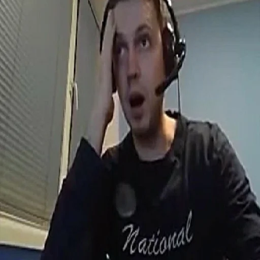 наушники Человек комнатный