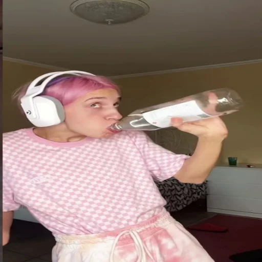 Стикер Neyrolixx - 1