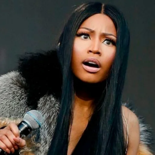 Sticker Nicki Minaj Reacts by @NICKIMINAJBR - 4