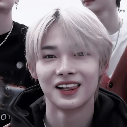 Человек человеческое лицо улыбаться