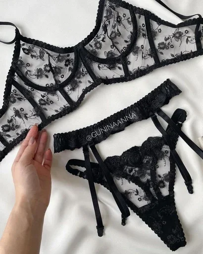 одежда предмет нижнего белья нижнее белье сверху