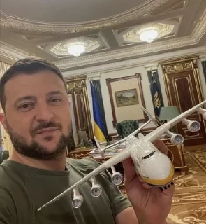 Стикер Стикеры тут 👉 @Femoji - 2