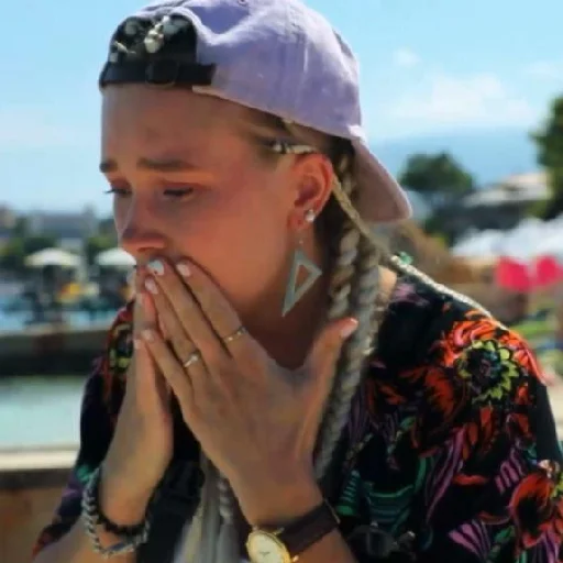 fashion accessory person outdoor