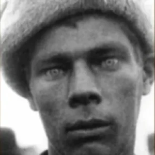 Sticker 1k yard stare - 5