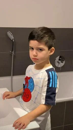 Sticker Op_by_Ygfbot - 1