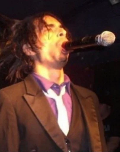 Человек концерт одежда