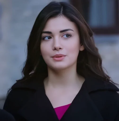 Özge Yagız @cutemonsta - 