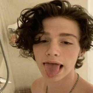 Стикер Payton hub ♥️ - 11