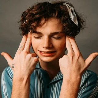 Стикер Payton hub ♥️ - 4