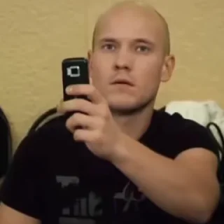 Стикер Koroleva BOGINESSAS шалит - 6