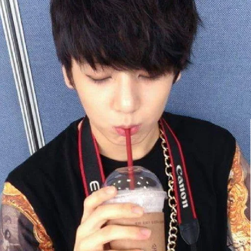 Стикер PredebyutniChonguk - 1