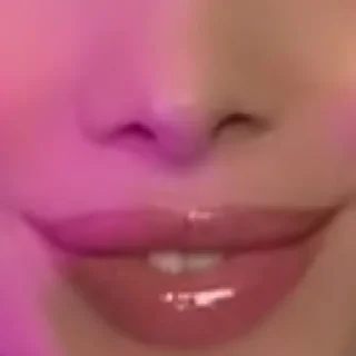 Стикер Pretty mouth - 4