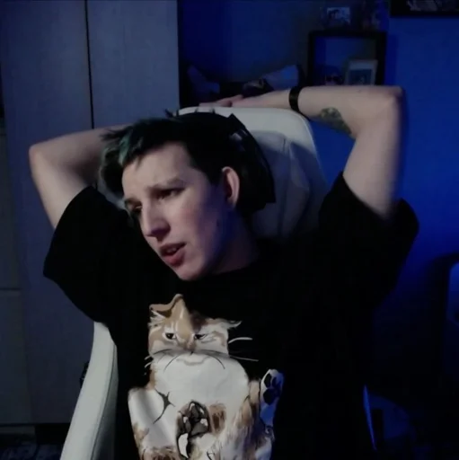 Sticker Q7p1P9_by_EmojiRuBot - 1