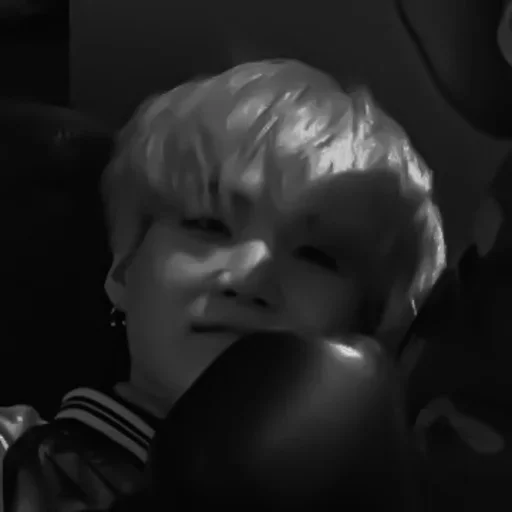 черно-белый младенец человеческое лицо