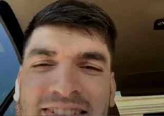 Человек селфи человеческое лицо