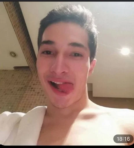 YoursHorstShag :: @fStikBot - человеческое лицо