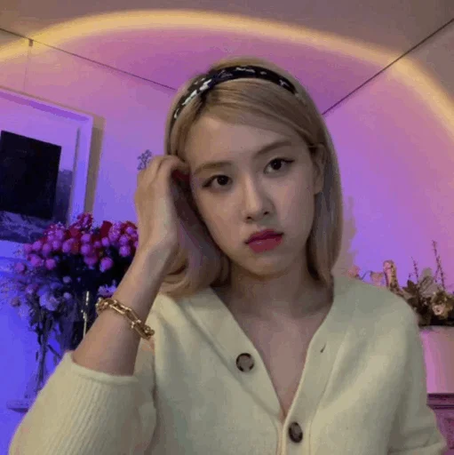 Человек человеческое лицо модный аксессуар