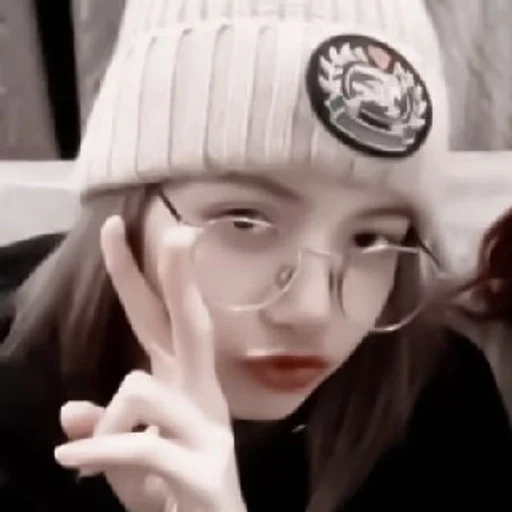 Стикер 🎨 - 𝐥𝐢𝐬𝐚`. | @pecjuwr :: @fStikBot - 8