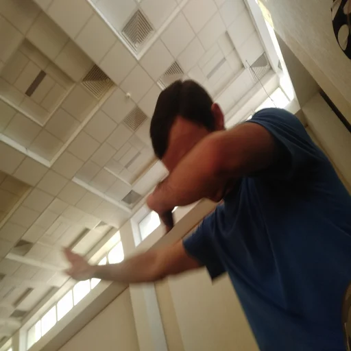 Человек одежда стена